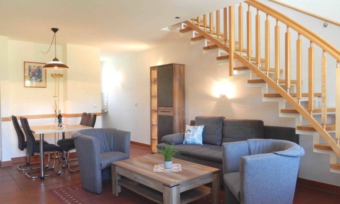 Kreptitz Apartment | Inviting Apartment for 6 with Ocean View in Dranske
