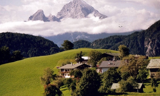 Marktschellenberg Apartment | Serene Retreat: Family-Friendly Apartment with Panoramic Views