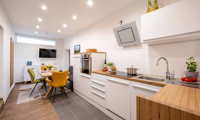 Schneefelden Apartment | Cozy Marktschellenberg Vacation Apartment for the Family