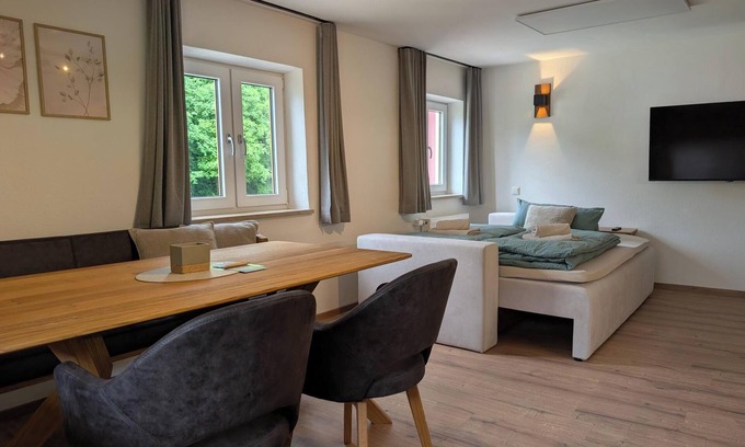 Marktschellenberg Apartment | Vacation apartment Göllblick, 47sqm for 4 persons, 1 separate bedroom with balcony