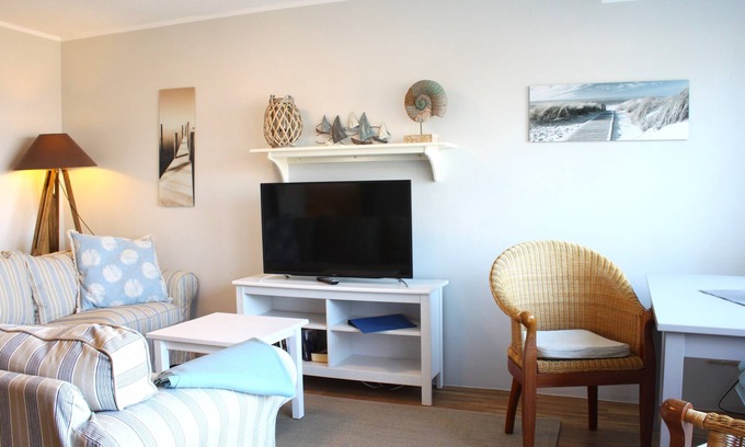 Insel Poel Apartment | Oceanfront Retreat "Knurrhahn" with Spectacular Views