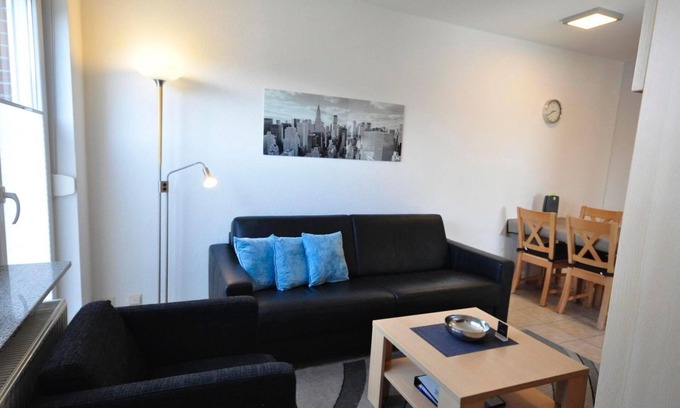 Neuharlingersiel Apartment | Welcoming Vacation Apartment at Deichringstr. 10, Juist
