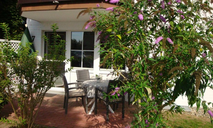 Niendorf Apartment | Oceanfront Apartment "Windrose" for 4 with Pool Access