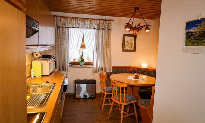 Oberau Apartment | Ideal Vacation Apartment Kehlstein with Balcony for 4 Guests