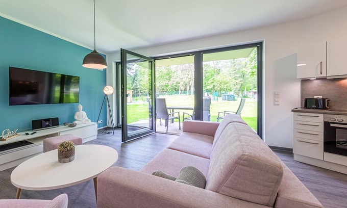 Krakow am See Apartment | Vacation apartment with terrace on Lake Krakow