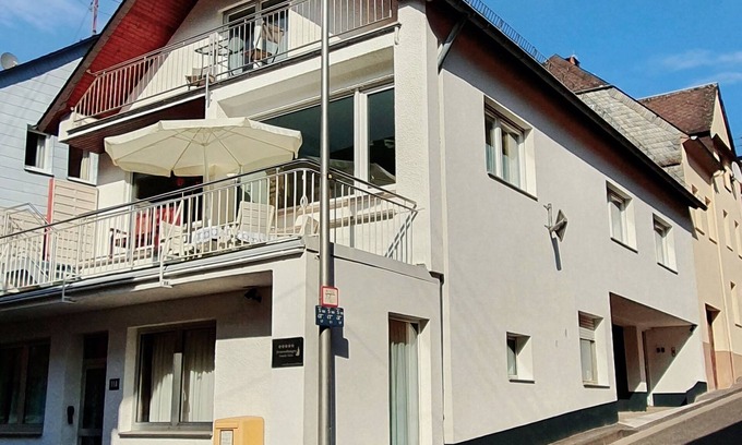 Senheim Apartment | Beautiful Senheim Apartment for 4 with Ocean View