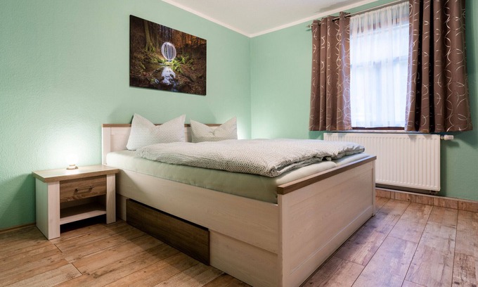Unterweißbach Apartment | Pet-Friendly Apartment for 6 Guests in Unterweißbach