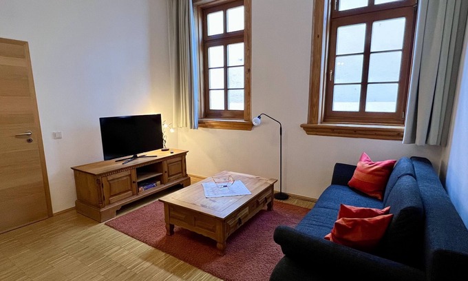 Erfurt Old Town Apartment | Guest Rated: 9.8 - Cozy Vacation Apartment Near Krämerbrücke