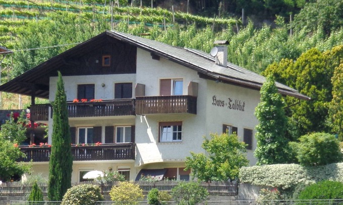 Naturno Apartment | Relaxing Retreat: Wallburg Vacation Apartment in Naturns