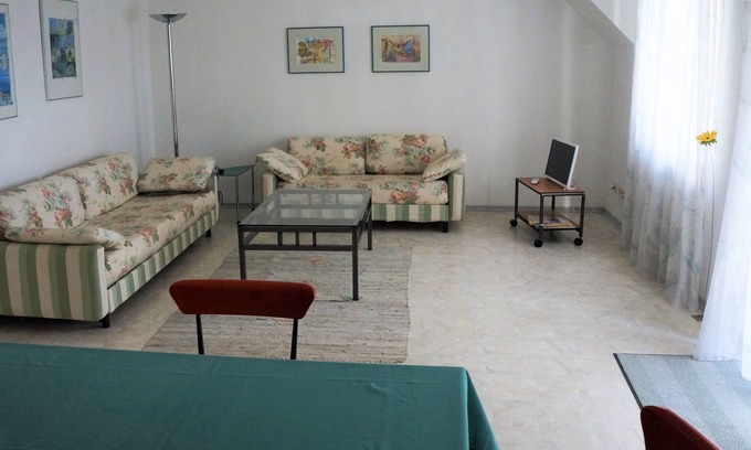 Daisendorf Apartment | Cozy 4-Person Apartment with Ocean View in Daisendorf