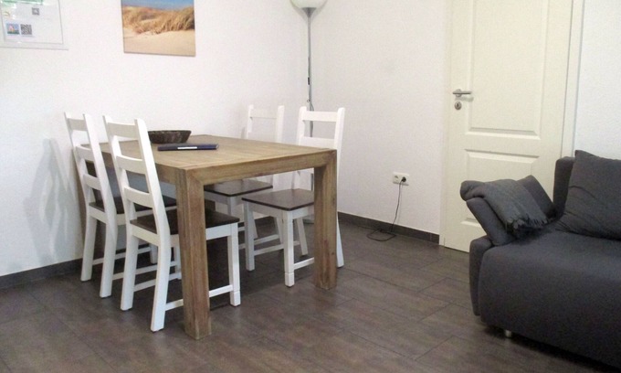 Wangerland Apartment | Cozy Oceanfront Apartment for 4 Guests in Wangerland