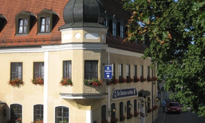 Altotting Apartment | Charming Vacation Apartment at Altstadthotel Schex