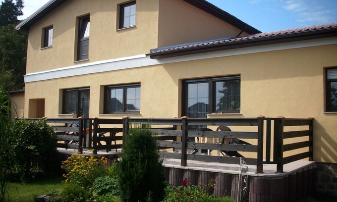 Koelpinsee Apartment | Family-Friendly 5-Person Apartment in Kölpinsee with Kitchen