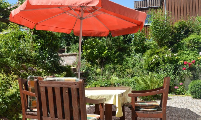 Schonberg Apartment | Comfortable Apartment for 4 with Kitchen in Schönberg