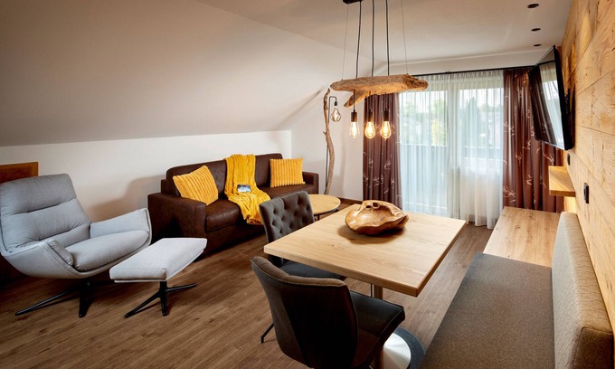 Waltenhofen Apartment | Cozy Apartment for 3 Guests in Scenic Schwangau