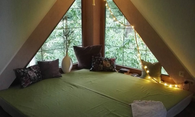 Harthau Apartment | Spacious Vacation Apartment for 7 in Chemnitz