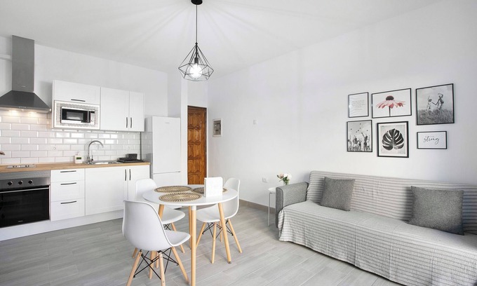 Las Eras Apartment | Oceanfront Apartment 'Kalma' with Balcony & Free Wi-Fi