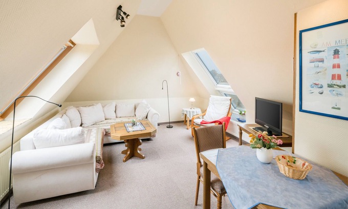 Baltrum Apartment | Cozy Oceanfront Apartment for 3 Guests in Baltrum