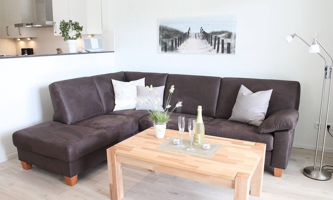 Groemitz Apartment | Cozy Apartment for 4 Guests with Oceanfront Views in Grömitz