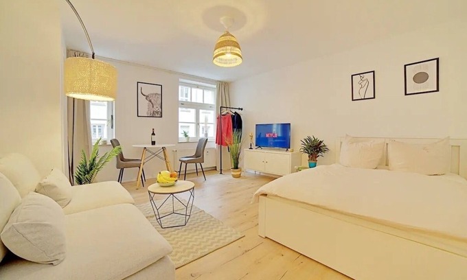 Stotteritz Apartment | Cozy Leipzig Apartment for 2 Guests with Kitchen Access