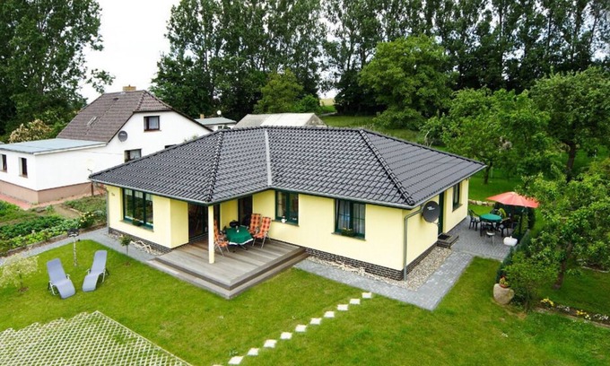 Zirkow Apartment | Prime Apartment for 3 in Zirkow - Rated 10/10 by Guests