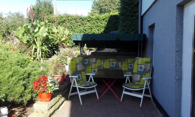 Bruel Apartment | Cozy Apartment for 3 with Spa and Hot Tub in Brüel