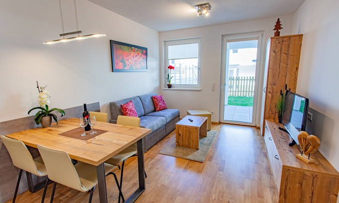Aich Apartment | Perfect Family Getaway: Apartment for 6 in Aich