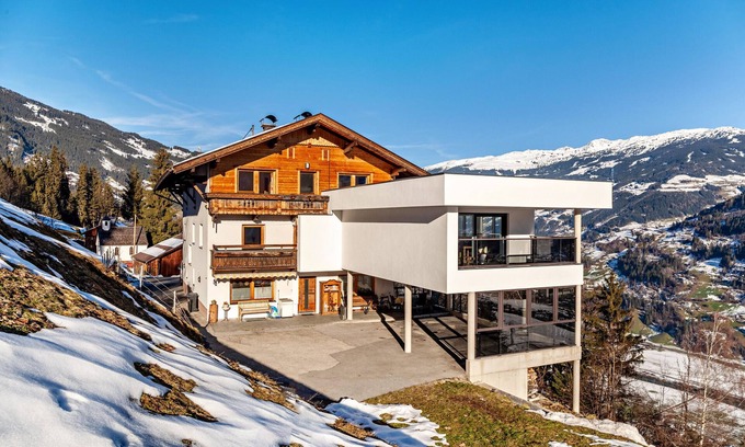 Hippach Apartment | Experience App 20 Personen Innerspielleiten with Mountain Views