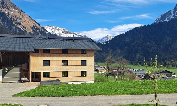 Schoppernau Apartment | Discover BergTraum: Family-Friendly Getaway Near Diedamskopf
