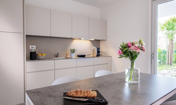 Caorle Resort | Vacation apartment by the sea in a vacation complex with pool area and private whirlpool