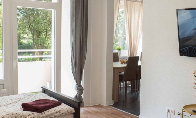 Hassels Apartment | Cozy Vacation Apartment D17: Family-Friendly with Kitchen