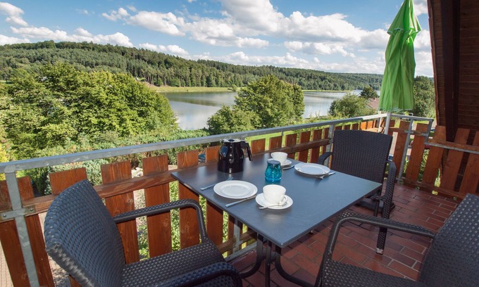 Bad Arolsen Apartment | Cozy Vacation Apartment for 3 with Oceanfront Views