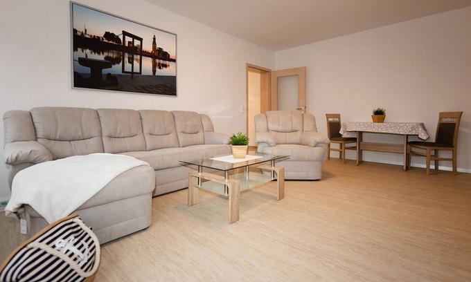 Twischkamp Apartment | Cozy Apartment for Two with Kitchen in Bremerhaven