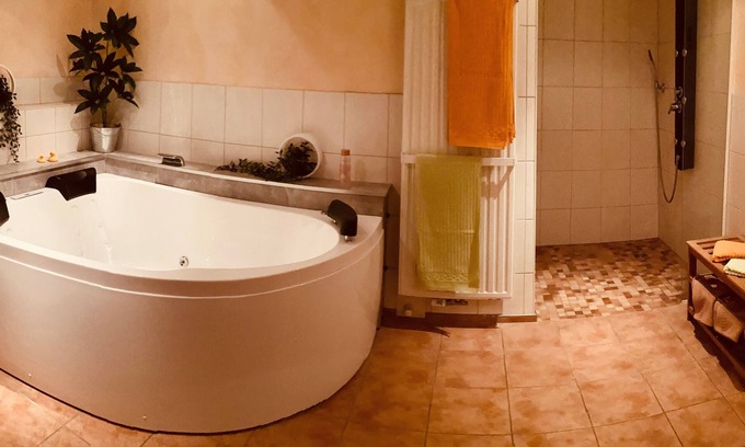 Rhoden Apartment | Cozy 2-Guest Apartment with Ocean View in Diemelstadt