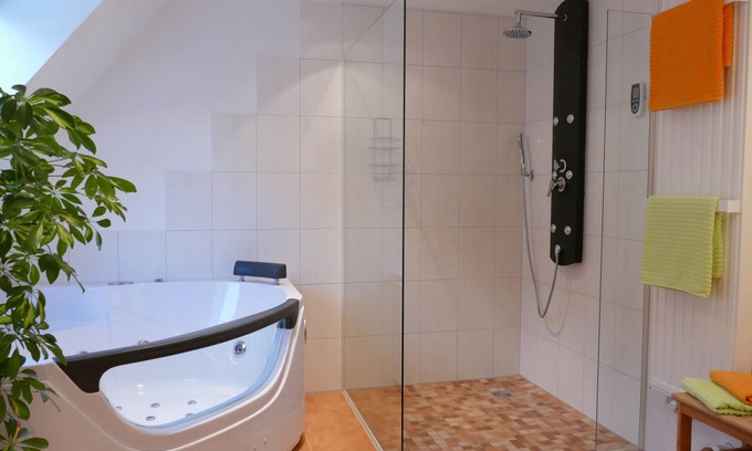 Rhoden Apartment | Guest Rated: 10/10 Ocean View Apartment for Two in Diemelstadt