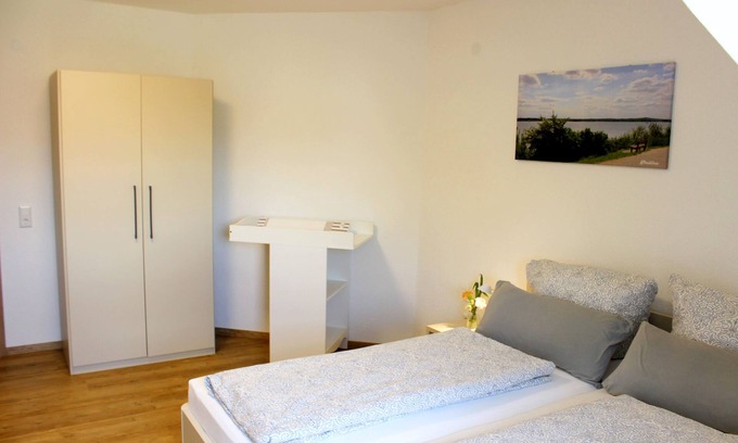 Gunzenhausen Apartment | Ideal Vacation Apartment with Two Balconies & Breakfast