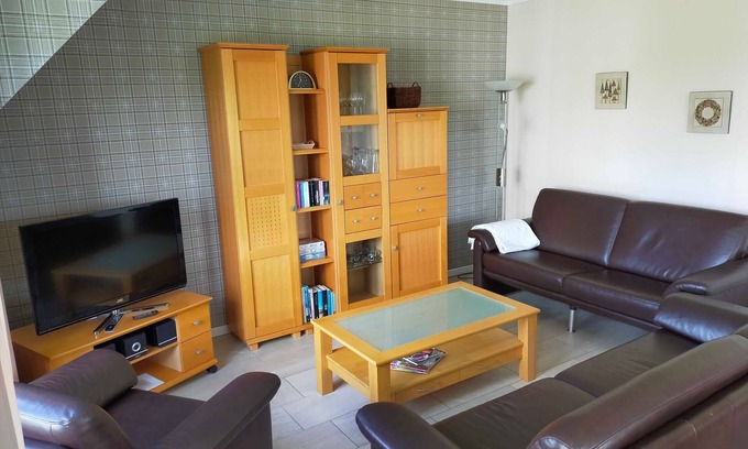 Warsingsfehn Apartment | Pet-Friendly Vacation Apartment Alide with Ocean Views