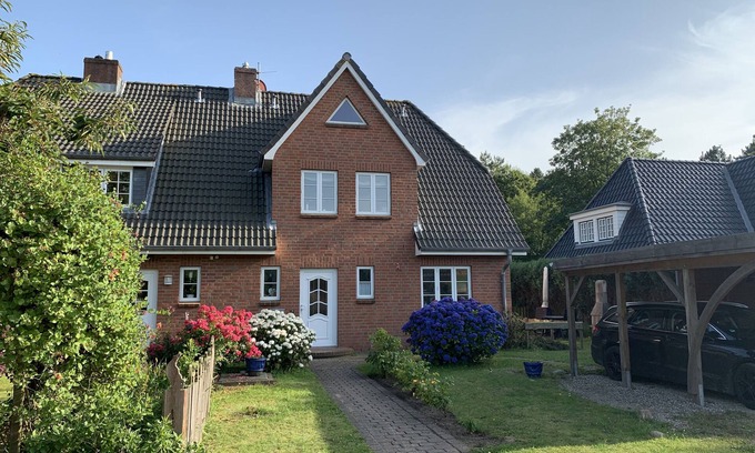 Suddorf Apartment | Perfect Family Getaway at Haus Tarje on Amrum Island