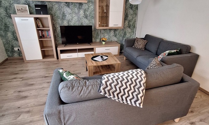 Norderstedt Condo | Idyllic Holiday Apartment Near City Park with Pool Access