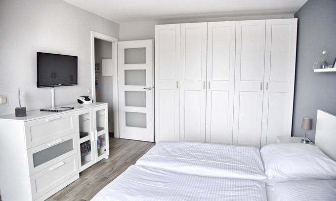 Ueckermuende Apartment | Pet-Friendly Oceanfront Apartment for 2 in Ueckermünde