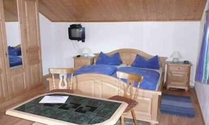 Unterwoessen Apartment | Pet-Friendly Vacation Apartment with 3 Balconies & WLAN