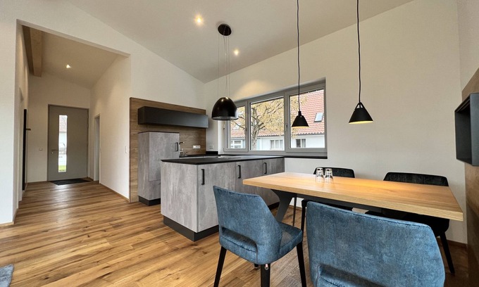 Ueberlingen Apartment | Scenic Vacation Apartment Eiche - Family-Friendly Retreat