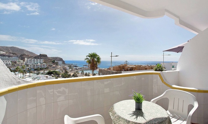 Puerto Rico Apartment | Relaxing Sea View Apartment with Pool and Wi-Fi Access