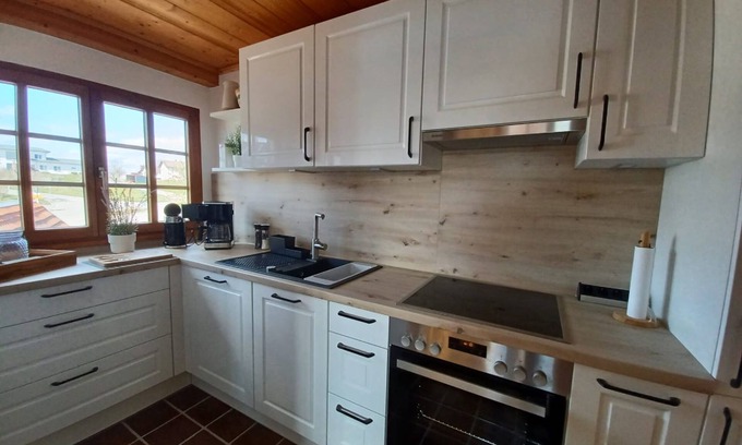 Loffingen Apartment | Family Retreat: Spacious 2-Bedroom Apartment with Breakfast