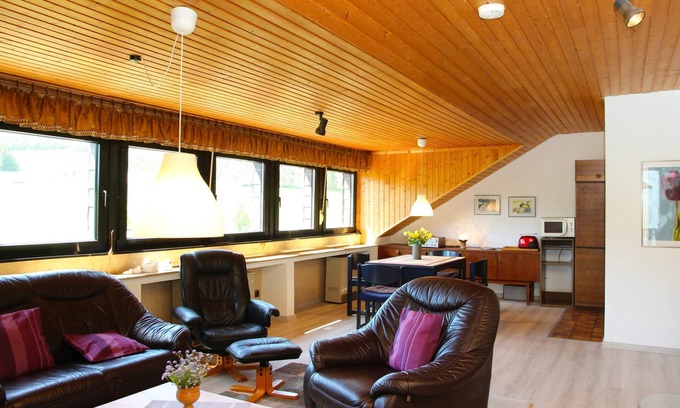 Untervalme Apartment | Family-Friendly Vacation Apartment Helene with Breakfast