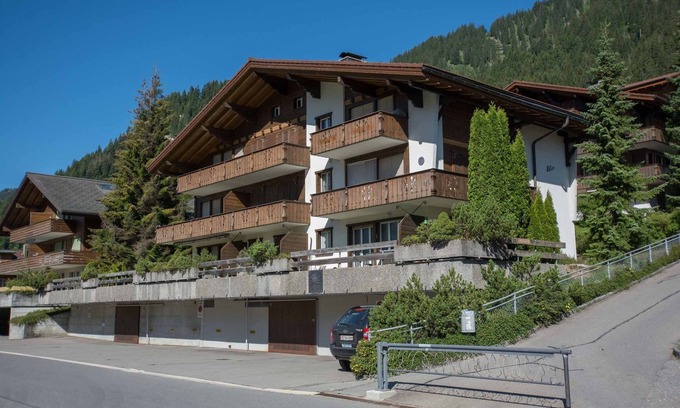 Adelboden Apartment | Spacious 4-Bedroom Apartment Steps from City Center