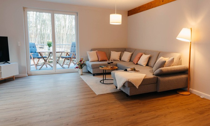 Ratzeburg Condo | Cozy Forest Retreat at Ratzeburger Küchensee with Lake View