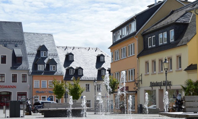 Zschopau Apartment | Vacation apartment in Zschopau town center - apartment/flat, shower, WC, quiet