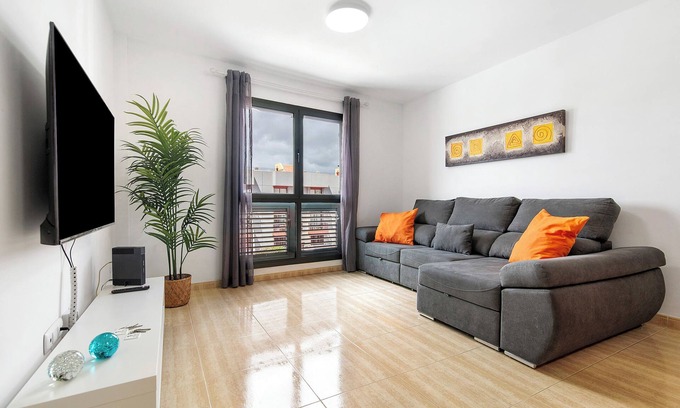 Melenara Apartment | Serene 'La Calma En Playa De Salinetas' with Ocean View