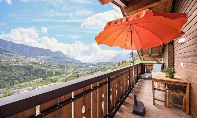 Rifiano Apartment | Experience Panoramawohnung Annaheim: Mountain View Retreat